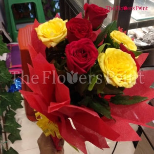 7 Mix Roses Bouquet Delivered in Mumbai