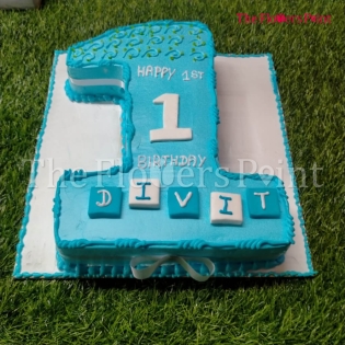 1st Birthday Cake Delivered in Gurgaon