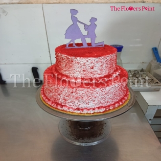 Customized Wedding Cake Delivered in Noida