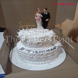 2 Tier Vanilla Cake Delivered in Noida