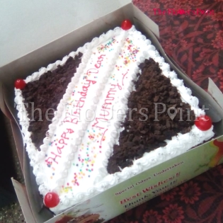 Black forest cake delivered in Rajahmundry