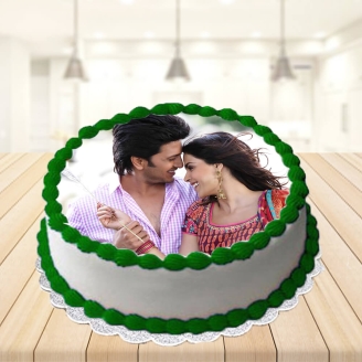 Romantic Couple Photo Cake