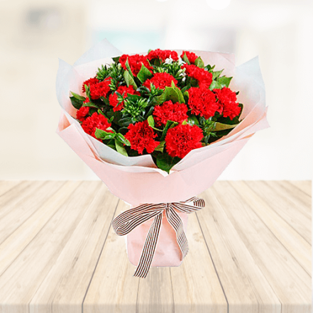 Bouquet of 7 Red Carnations