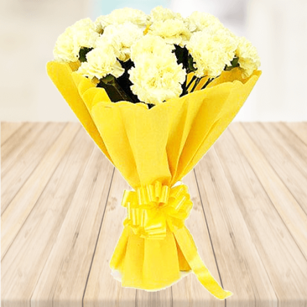 Bouquet of 10 Yellow Carnations
