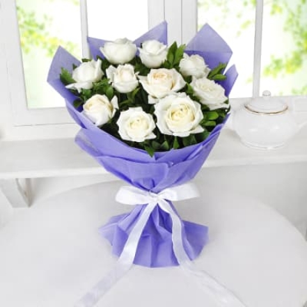 8 White Roses Bouquet