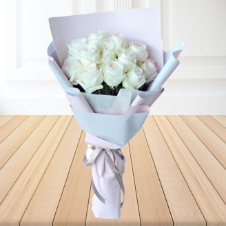 15 White Roses Bouquet