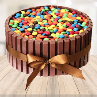 Premium Kitkat Cake Delight