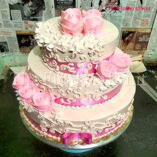 Beautiful 3-tier cake Delivered in Mumbai