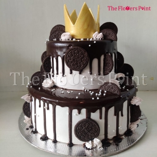 Customized 2-Tier Crown Cake delivered in Banglore
