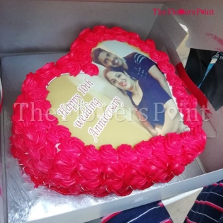 Strawberry Red Roses Photo Cake Delivered in Kadugodi Bangalore