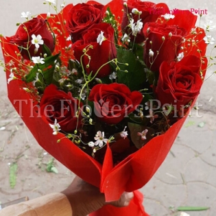 12 Red Roses Bouquet Delivered in Kanpur