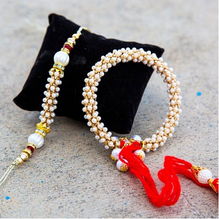 Lovely Rakhi For Bhaiya Bhabhi